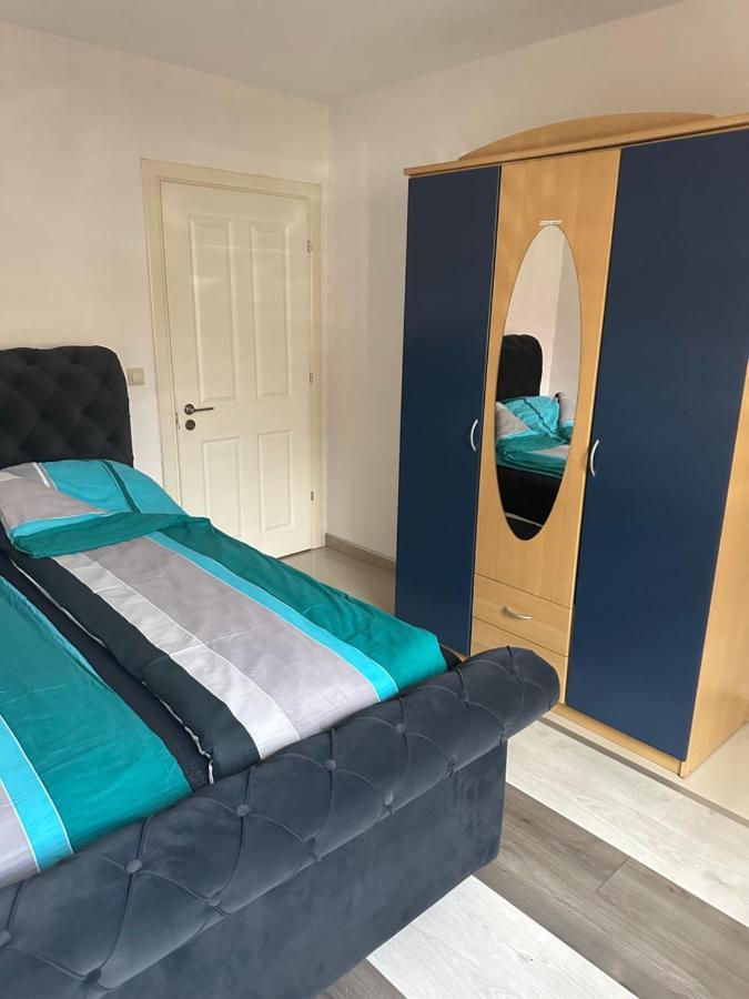 H Apartments Τούζλα Εξωτερικό φωτογραφία