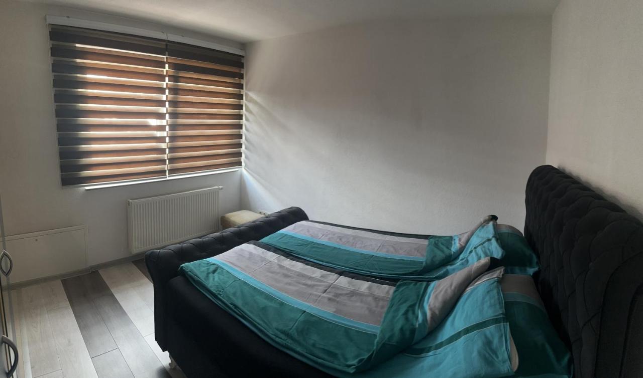 H Apartments Τούζλα Εξωτερικό φωτογραφία